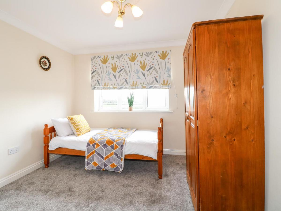 Tixall Manor Farm スタッフォード エクステリア 写真