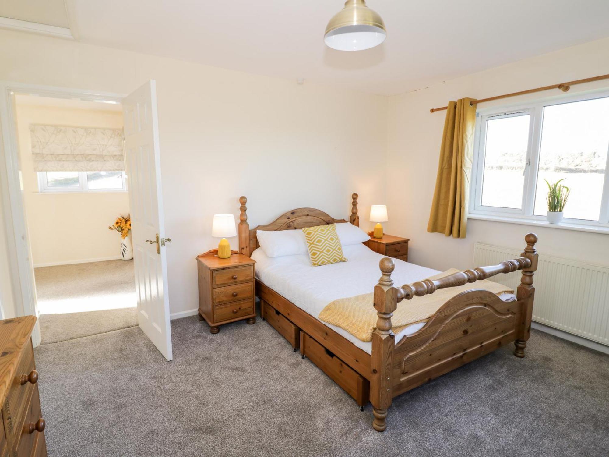 Tixall Manor Farm スタッフォード エクステリア 写真