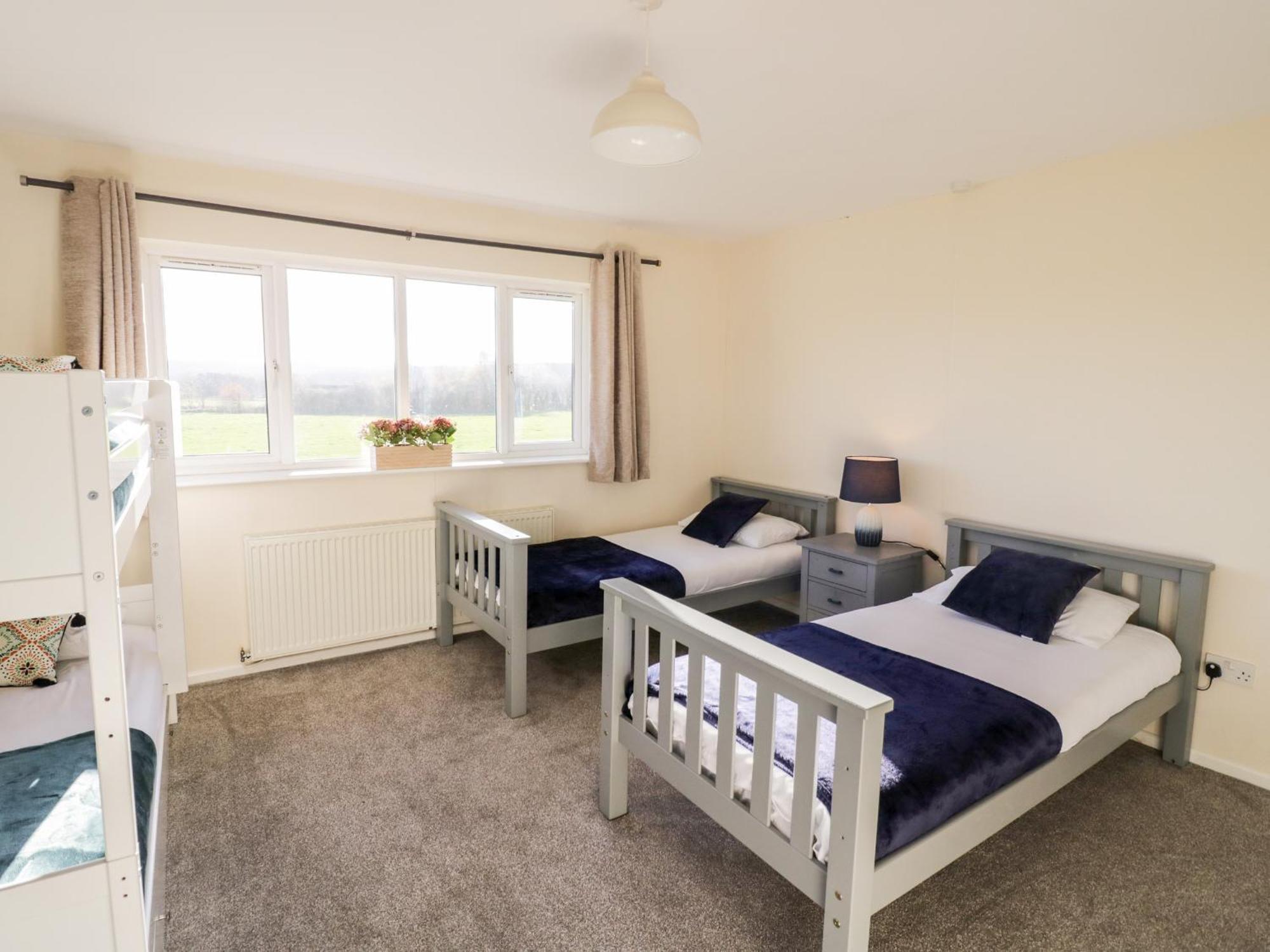 Tixall Manor Farm スタッフォード エクステリア 写真