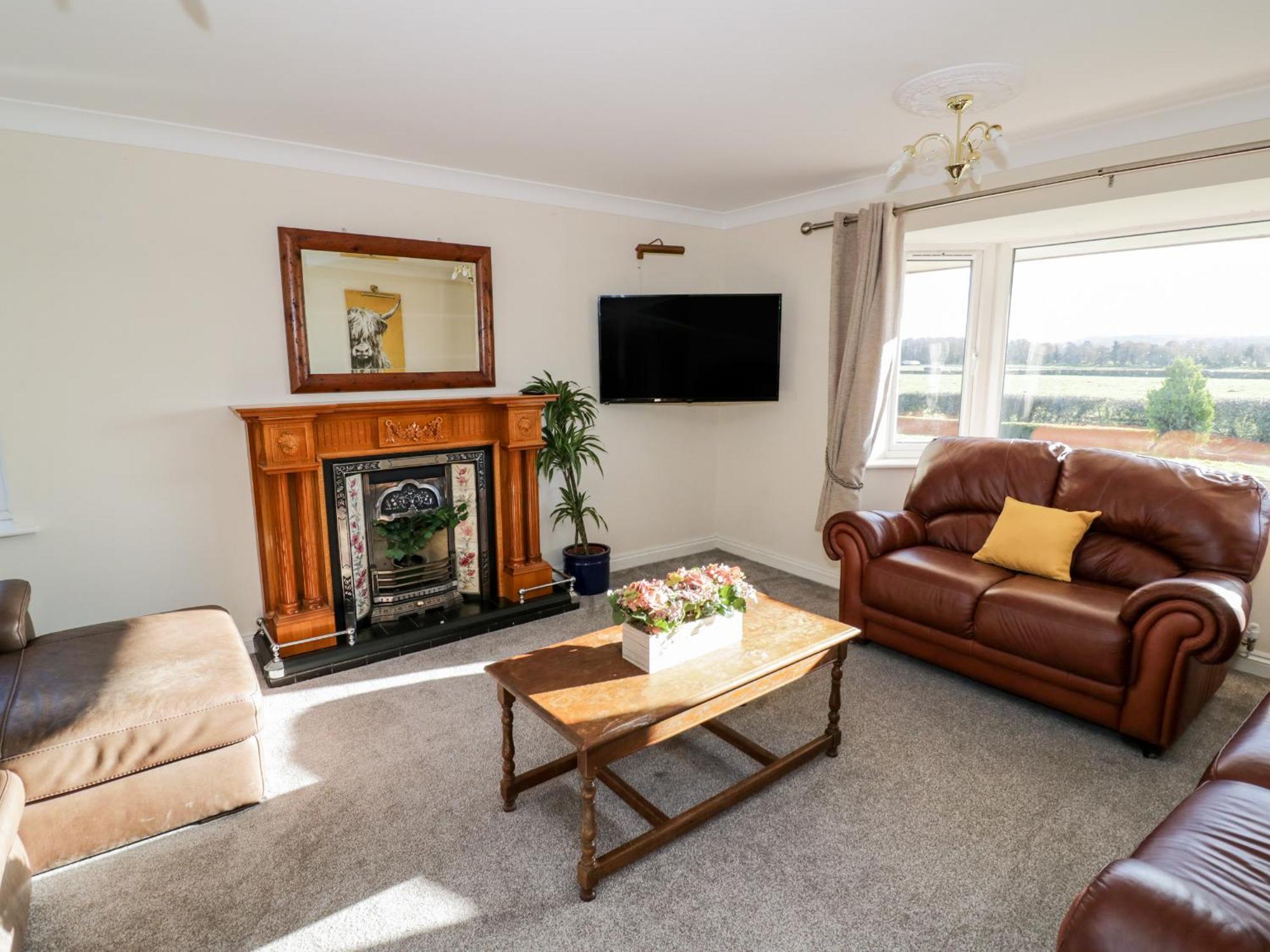 Tixall Manor Farm スタッフォード エクステリア 写真